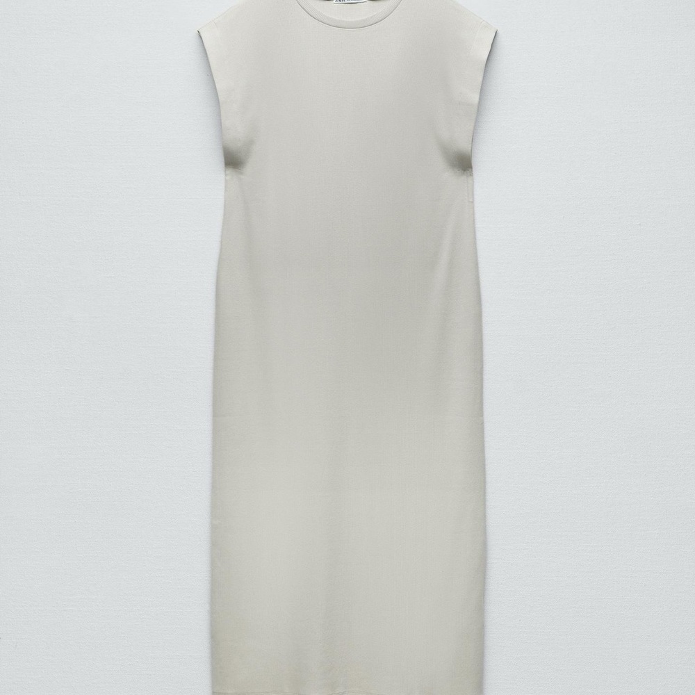 Elegant Cream Sleeveless Dress